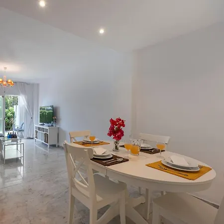 Bright With Swimming Pool And Close To Sea Alpehytte *