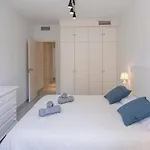 シャレー Bright With Swimming Pool And Beachfront *
