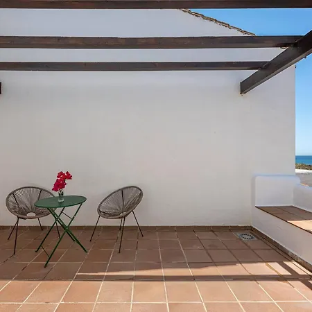 Bright With Swimming Pool And Close To Sea Chalet