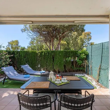 Chalet Bright With Swimming Pool And Close To Sea