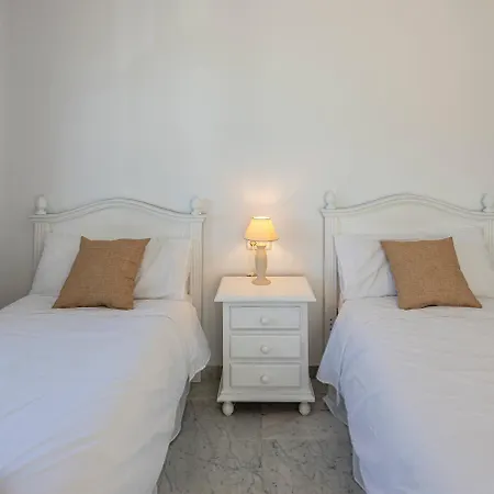 Bright With Swimming Pool And Beachfront Marbella