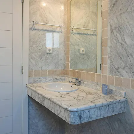 Bright With Swimming Pool And Beachfront Marbella
