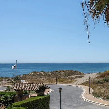 Bright With Swimming Pool And Beachfront Marbella