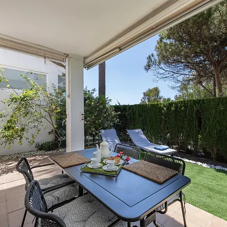 Bright With Swimming Pool And Beachfront Marbella