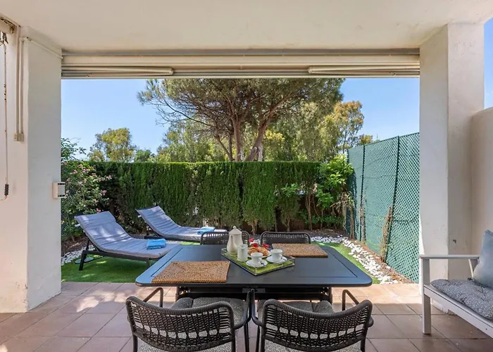 Chalet Bright With Swimming Pool And Close To Sea