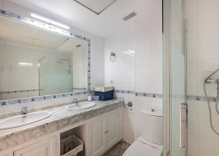 木屋 Bright With Swimming Pool And Close To Sea