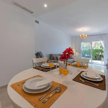 Bright With Swimming Pool And Close To Sea Chalet *