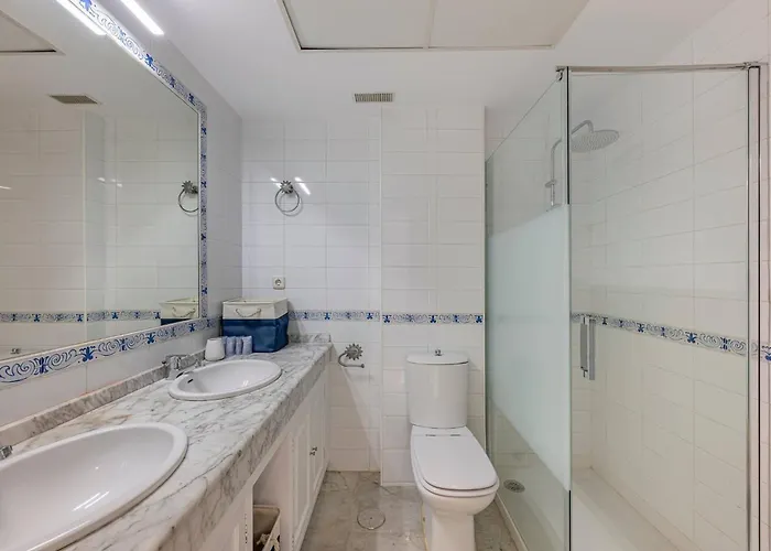 Bright With Swimming Pool And Close To Sea Chalet